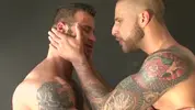 El dios del piss Jonathan Agassi empapa a Manuel DeBoxer