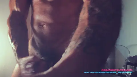 RoganRichards - garanhão musculoso bem tarado