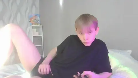 Twink Sweetbo hot in solo davanti alla cam