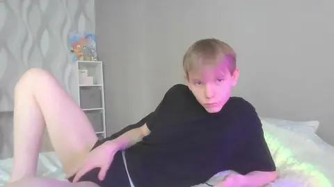 Twink Sweetbo bem quente em solo na cam