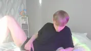 Twink Sweetbo caliente en solo frente a la cámara