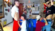 Orgía caliente en grupo con camboys