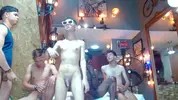 Grande orgia gay in cam show tra amici