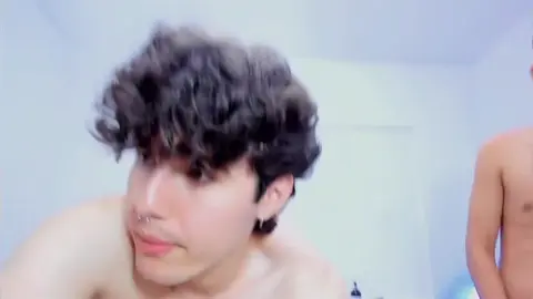 Orgía gay traviesa con Lucas y sus colegas