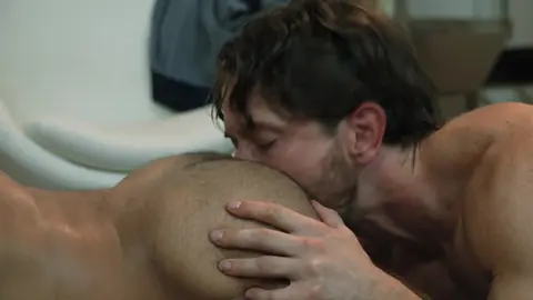 Johnny Donovan y Rogelio Fierce - Ghosted