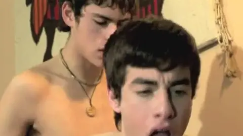 Jeunes Argentins qui baisent 013