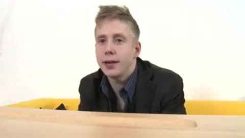 Lo scopano forte nel suo primo provino