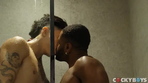 Braxton Cruz barebacks Angel Elias