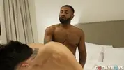 Braxton Cruz fickt Angel Elias ohne Gummi