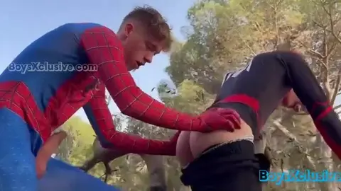 Pareja de Twinks Casera, Muy Caliente