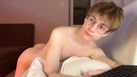 porn sexy twink camboy itsmaxxbaby