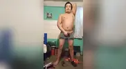 Jesus en boxer jalandose el pene avienta semen #111