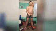 Jesus en boxer jalandose el pene avienta semen #111