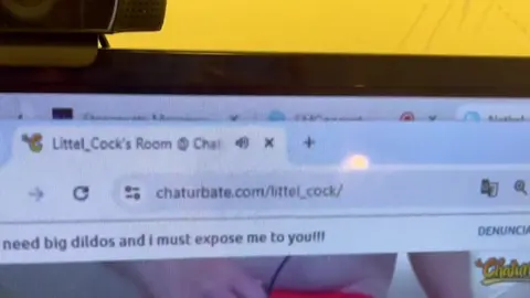 Look at that loser faggot