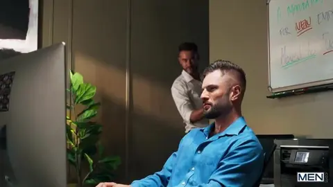 Holden Beau & Zac Barrett – The Heat Is On