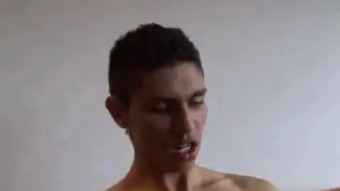 Jovenes Colombianos Follando 014