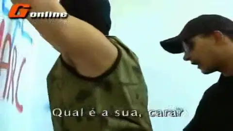levando cano da polícia