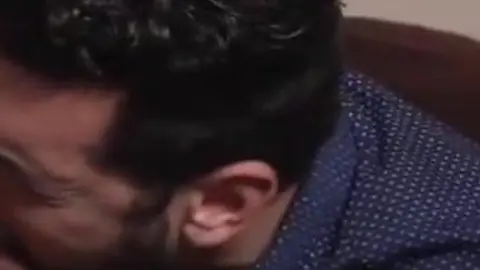 Dois amigos se comendo