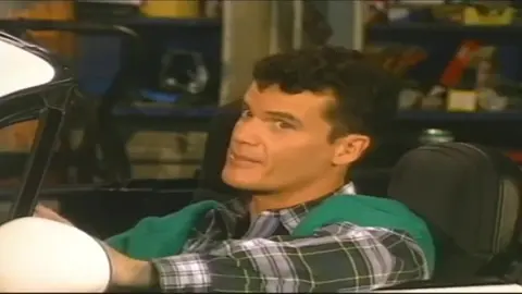 Grease Gun : Scene 5