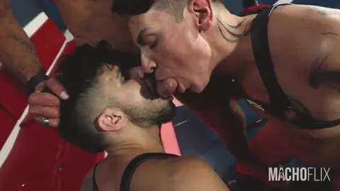 RECO ROMANELLO delights THEO GUEDES and MACHOFLIX