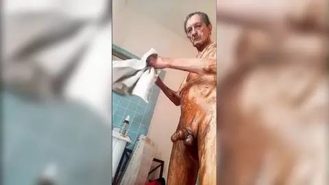 from red crossdresser to broiwn shitman