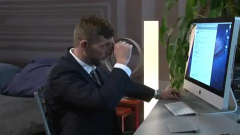 Gentlemen 11 : Unsuited Raw