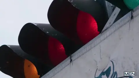 Dom King, Drake Von & Evan Peix – Race For My Hole