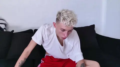 hot sexy twink show camboy leonlure