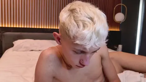 Show cam sexy e quente com LeonLure