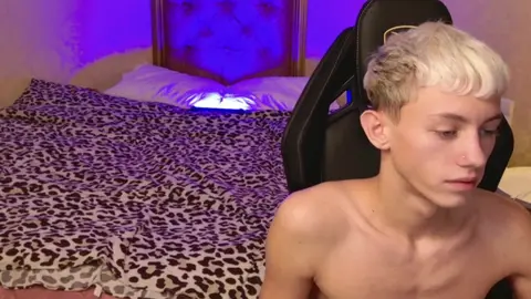 Show cam porno sexy con LeonLure