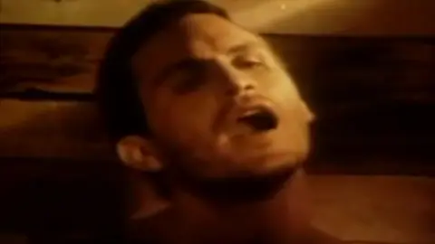 L.A. Tool & Die : Scene 1