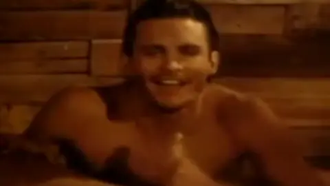 L.A. Tool & Die : Scene 1