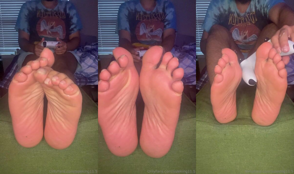 gay feet 16