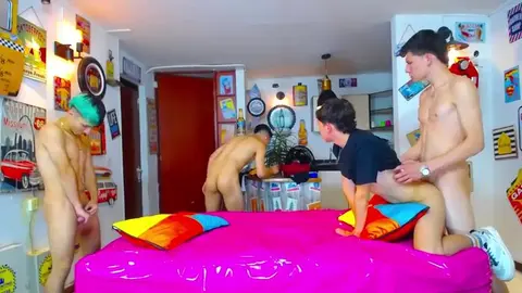 Sexy Orgie mit Twinks und Cam Boys