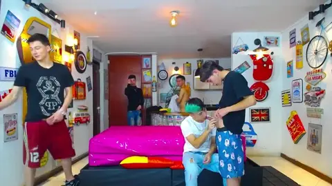 Orgia sexy com twinks e cam boys