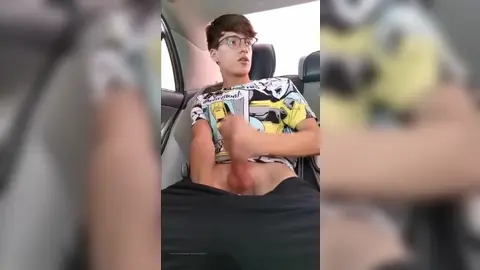 Twink With Glasses, Has Fun jerking Off & Cummingin The Car While Waiting For His Dad