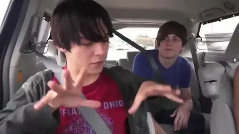 Hollywood Pride Hook Up : Anderson Lovell ( Giovanni Lovell ) & : Matthew Keading .