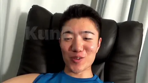 A foot massage parlor frequented by athletic club members