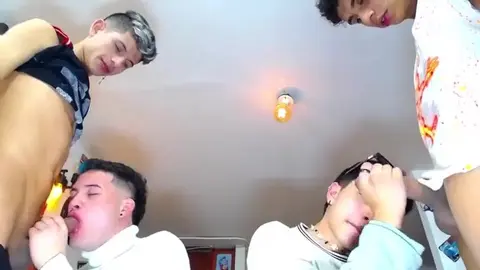 Pareja de twinks muy hot – show gay en cam