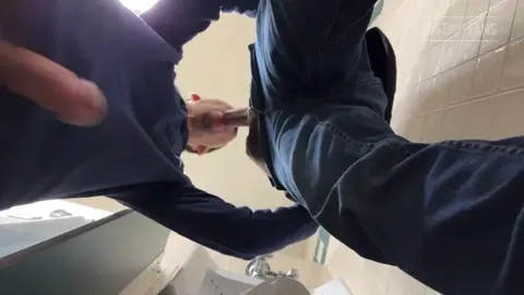 Gay amatoriale in pubblico 1