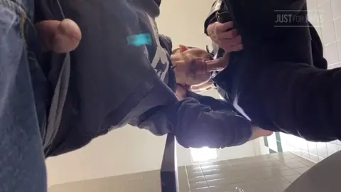 Gay amateur en público 2