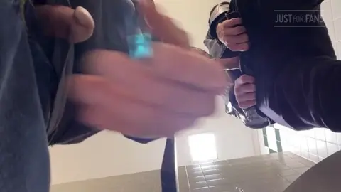 Gay amador em público 2