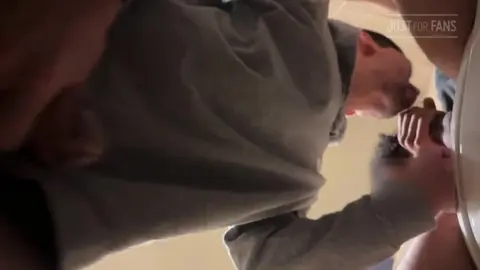 Amateur gay en public 4