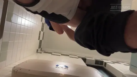 Gay amateur public 5