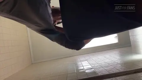 Gay amateur en public 6