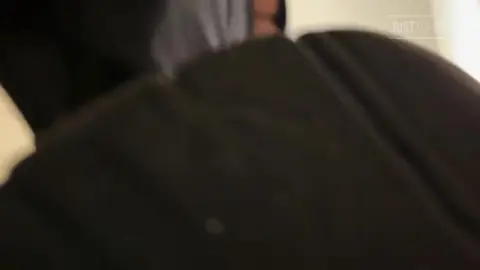 Gay amateur en public 6