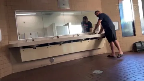 Gay amateur public 6