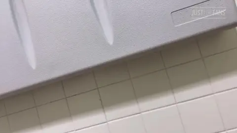 Gay amateur en public 7