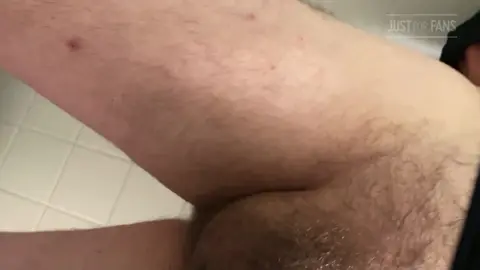 Sexo gay amateur en público 7