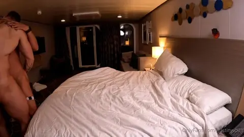 Convicted Austin Wolf fucks muscle latino Greudyn Pena